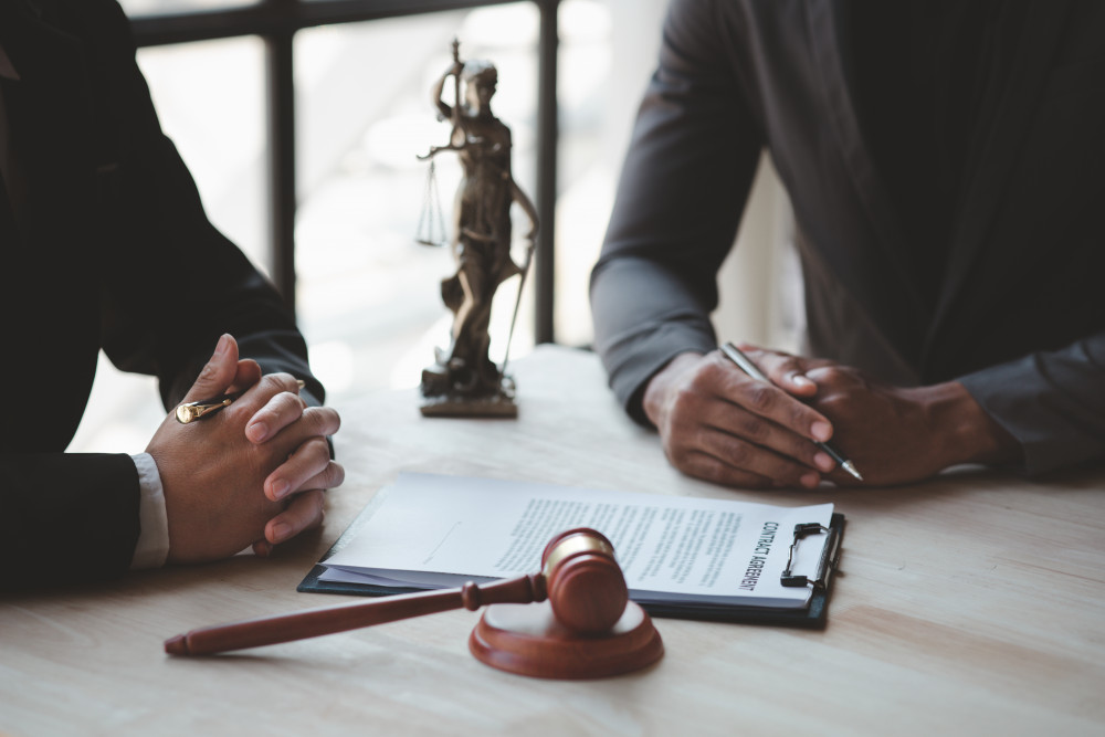 Porter plainte pour diffamation : comprendre et agir efficacement