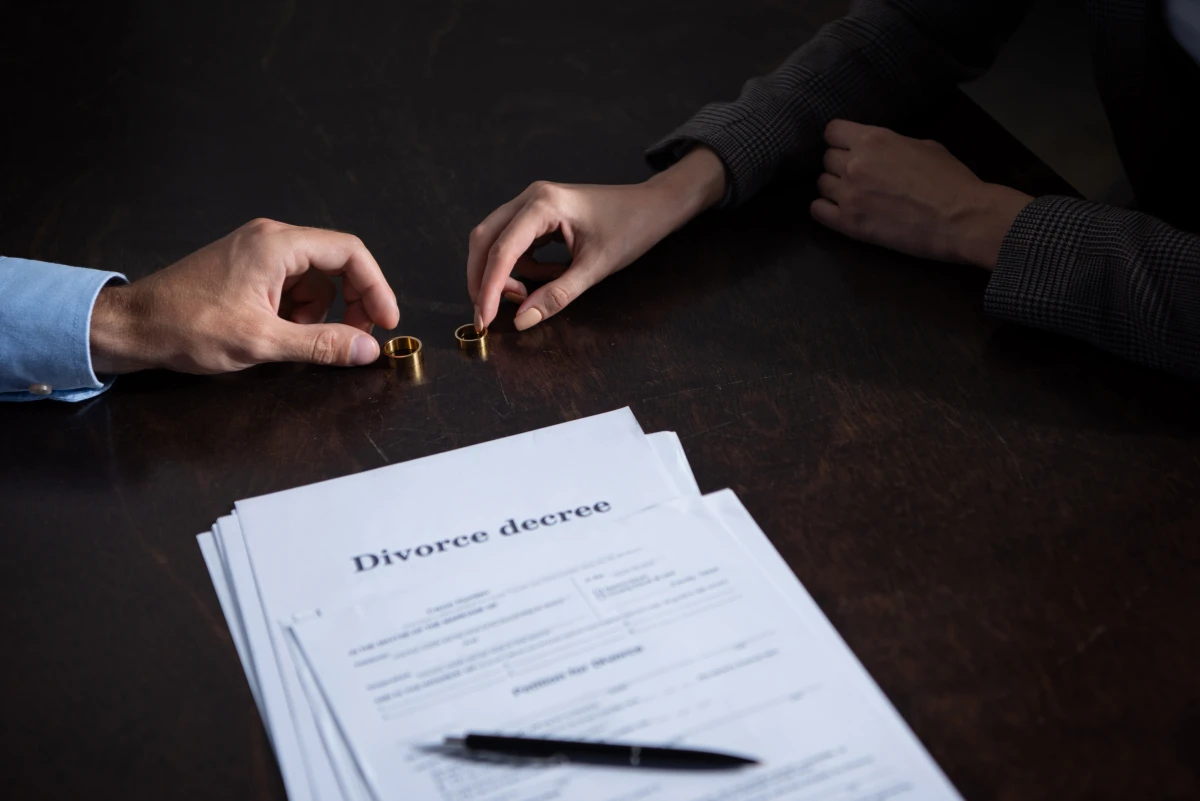 Divorce et révision des pensions alimentaires : Tout ce que vous devez savoir pour protéger vos droits